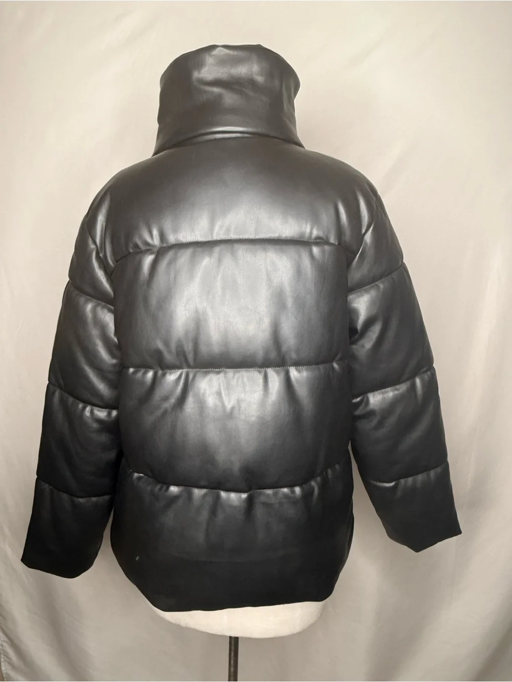 Stylus Black Faux Leather Puffer Jacket - Size L